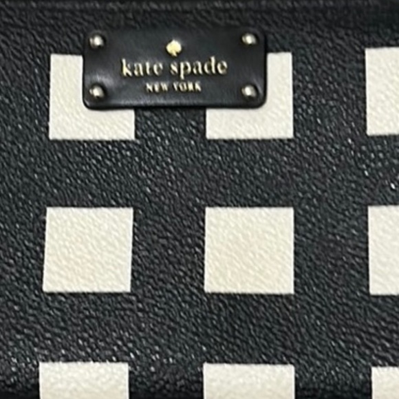 Kate Spade wallet ♠️ - Picture 3 of 4
